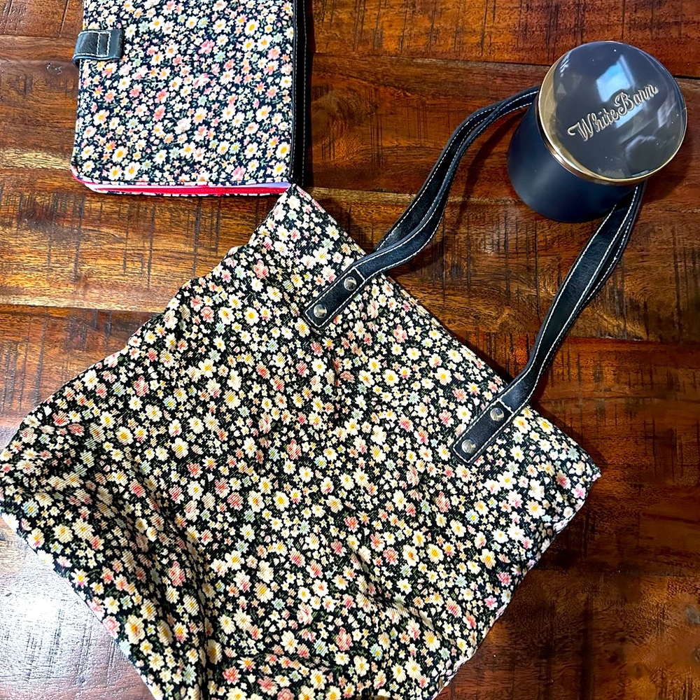 Tommy Hilfiger Floral Corduroy Purse - Picture 2 of 6